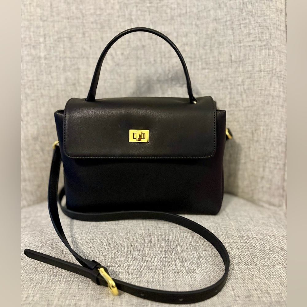 ⭐️EUC Black Leather Crossbody Bag⭐️